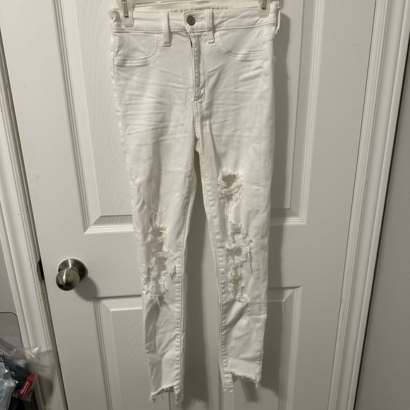 American eagle size 2 jeans. Never worn - Picture 1 of 2